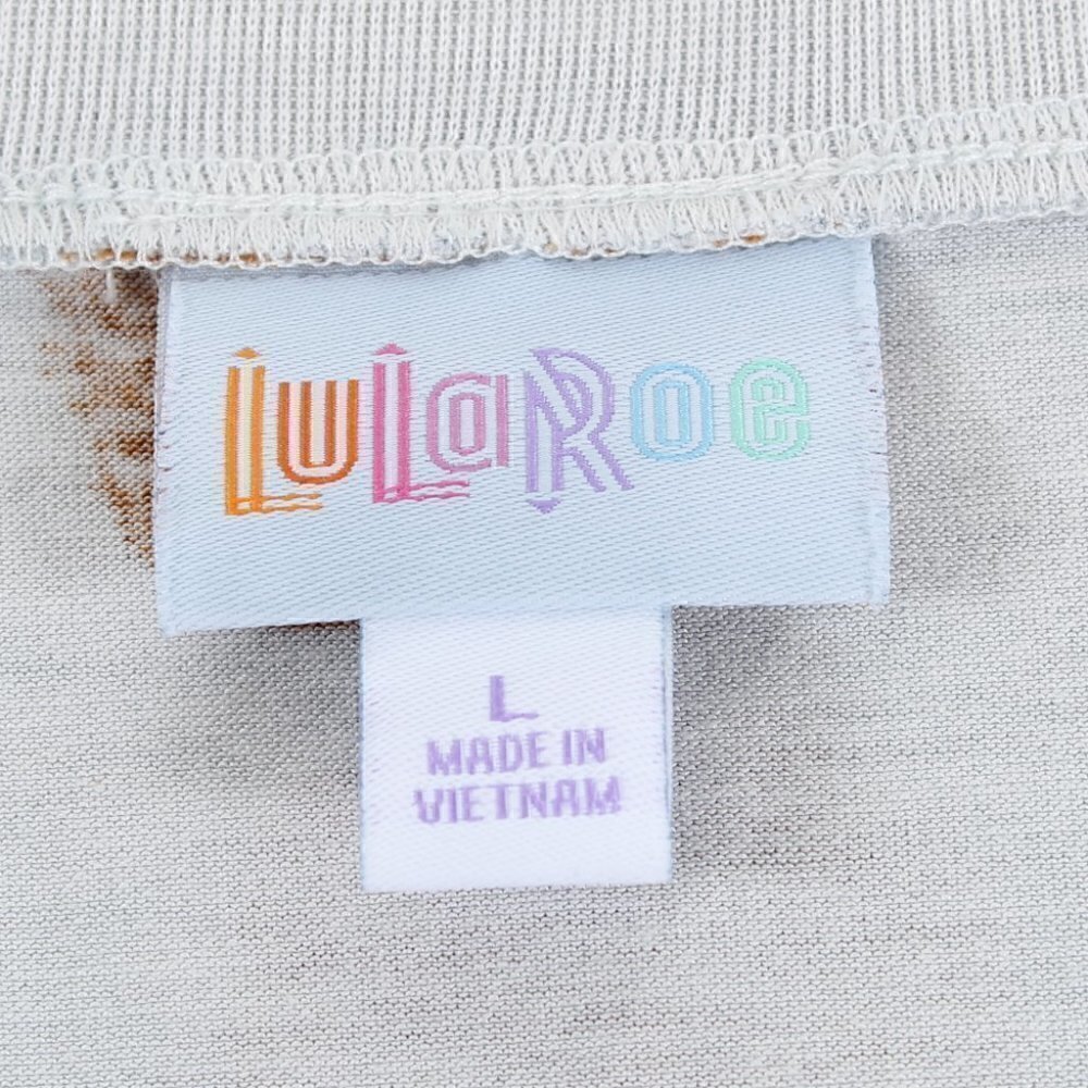 LuLaRoe Pineapple Tee Size Large Tropical Graphic Shirt Summer Cruise Vacation - Picture 4 of 7